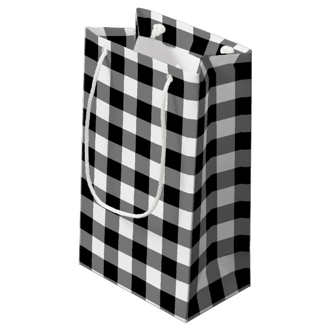 Gingham-Karo in Schwarz und Weiß Kleine Geschenktüte (Rückseite Schrägansicht)