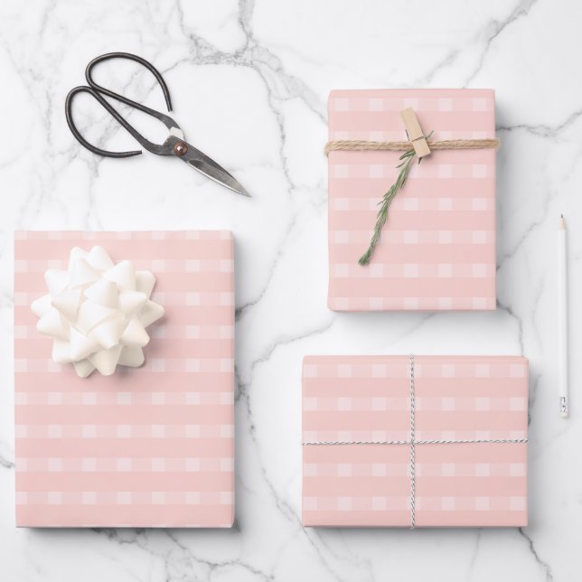 Gingham-Muster in Rosé und Pastell-Pfirsich Geschenkpapier Set (Vorderseite)