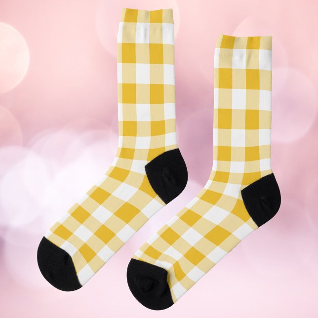 Gingham Pattern Gelb und Weiß Socken (A pair of socks with a yellow and white gingham pattern)