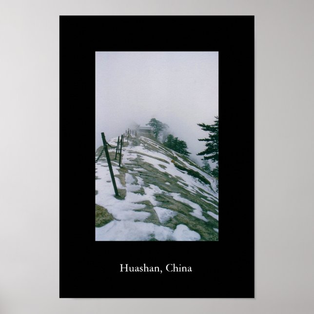 Gipfeltempel in Nebel Poster (Vorne)