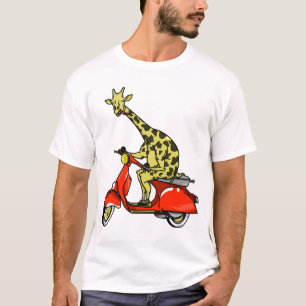 Giraffe auf einem roten Retro-Moped T-Shirt