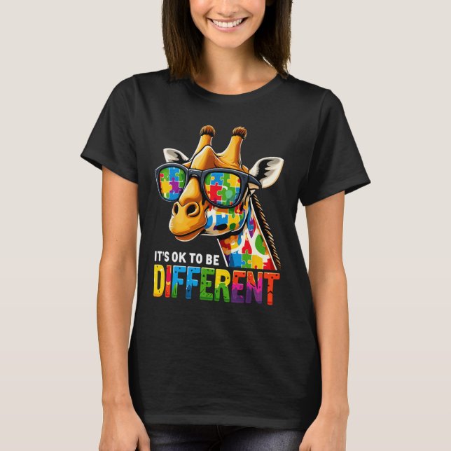 Giraffe Autismus Bewusstsein, dass sein Ok anders  T-Shirt (Vorderseite)