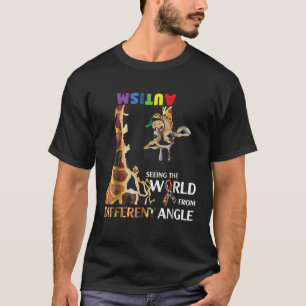 Giraffe Autismus sieht die Welt aus einer anderen  T-Shirt