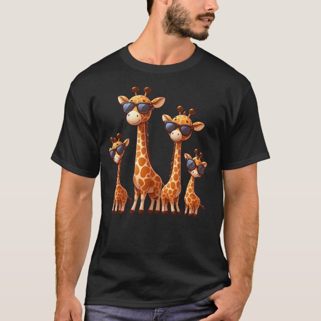 Giraffe Family Sunglasses Safari Zoo Lover Cartoon T-Shirt (Vorderseite)