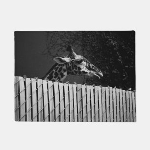 Giraffe hinter Zaun Schwarz-Weiß-Fotografie Fußmatte