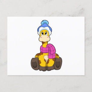 Giraffe im Winter mit Scarf & Hat Postkarte