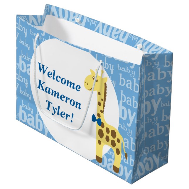 Giraffe in Blue Bow Baby Shower for Boy Große Geschenktüte (Vorderseite Schrägansicht)