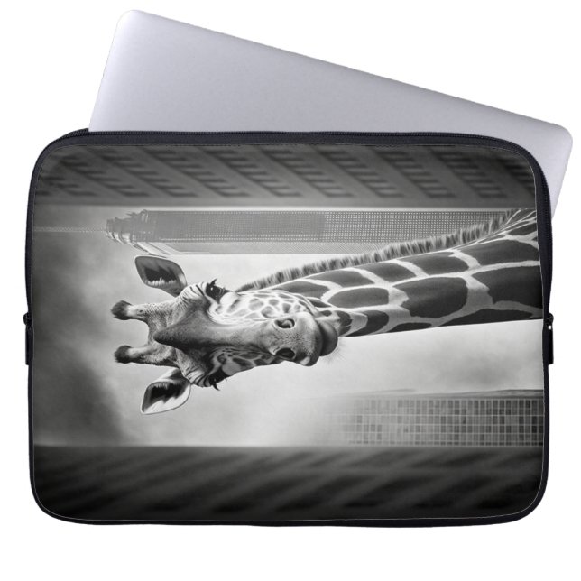 Giraffe in einem Stadtbild Laptopschutzhülle (Vorderseite)