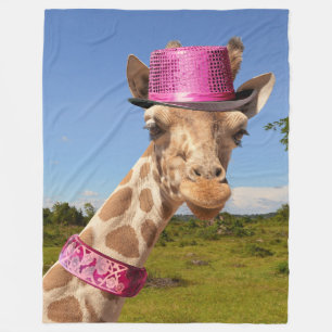 Giraffe in funkelnd-rosa Hut Fleecedecke