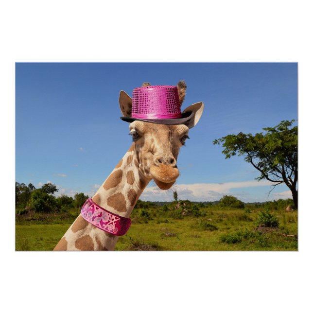 Giraffe in funkelnd-rosa Hut Poster (Vorderseite)