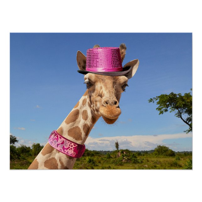 Giraffe in funkelnd-rosa Hut Poster (Vorderseite)