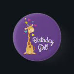 Giraffe Kids Party Niedliche Geburtstag Girl Button<br><div class="desc">Diese bezaubernde Geburtstagsmädchen-Giraffe ist zum Geburtstag deines Kindes hier!  Funktioniert gut für eine niedliche Kindergeburtstagsfeier,  ein Zoo-Party oder einfach nur ein Kind,  das Giraffen in jedem Alter Lieben!  Das bezaubernde Baby trägt einen kleinen Hut zum Feiern!  Ideal für Kinder!</div>