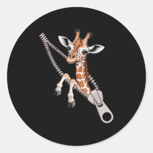 Giraffe kommt aus einem Reißverschluss Lustiges Ko Runder Aufkleber