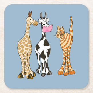Giraffe Kuh und Katze, komische Tiere. Rechteckiger Pappuntersetzer