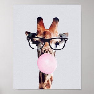 GIRAFFE MIT BRILLE BLÄST EINEN ROSA KAUGUMMIBUBBLE POSTER