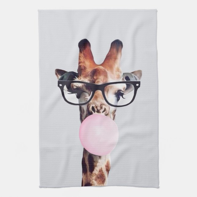 Giraffe mit Brille bläst rosa Kaugummi Geschirrtuch (Vertikal)
