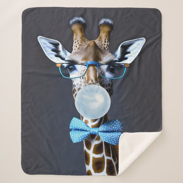 Giraffe mit Brille, Krawatte mit Bugs, blauer Kaug Sherpadecke (Vorderseite)
