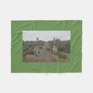 Giraffe paart niedliches personifizieren der fleecedecke