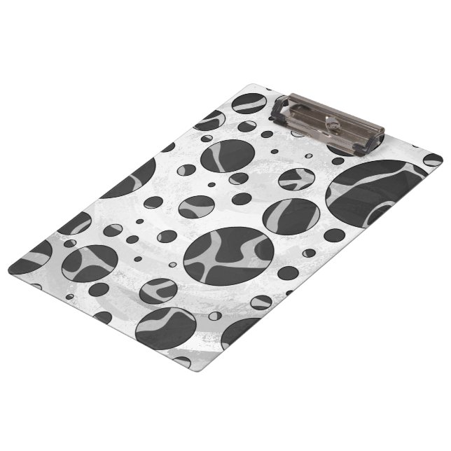 Giraffe Polka Dot Black and Light Gray Print Klemmbrett (Schrägansicht)