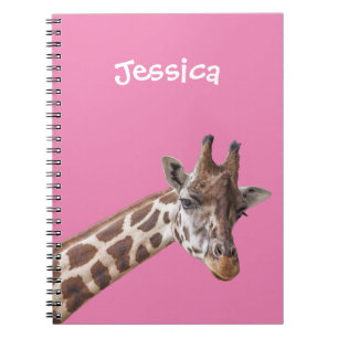 Giraffe Portrait auf Pink Girl Name Notizblock