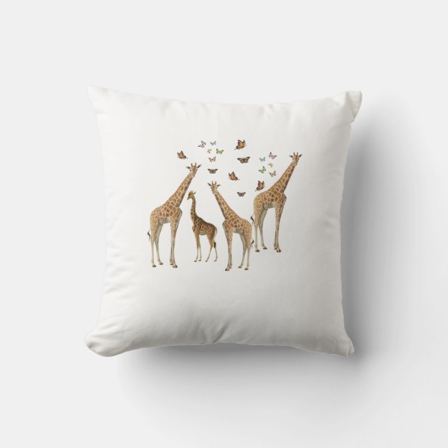 Giraffen-Kissen von Posh Little Finds Kissen (Vorderseite)
