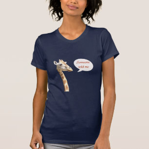 Giraffenkopf und Halsporträt. Spaß T-Shirt
