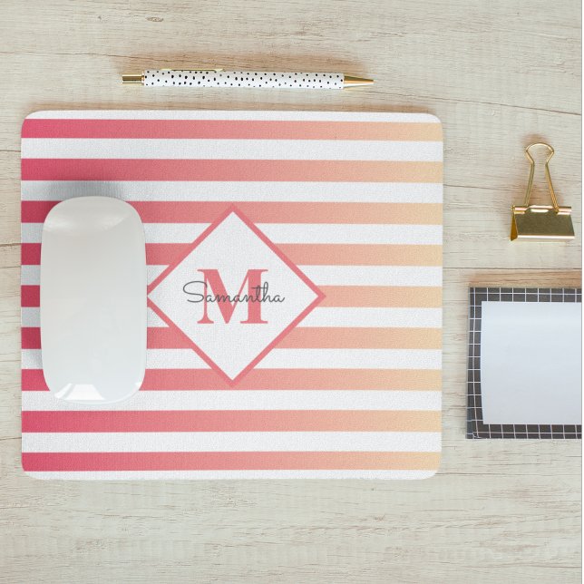 Giralrosa Peach Ombre Streifen Monogramm Mousepad (Von Creator hochgeladen)