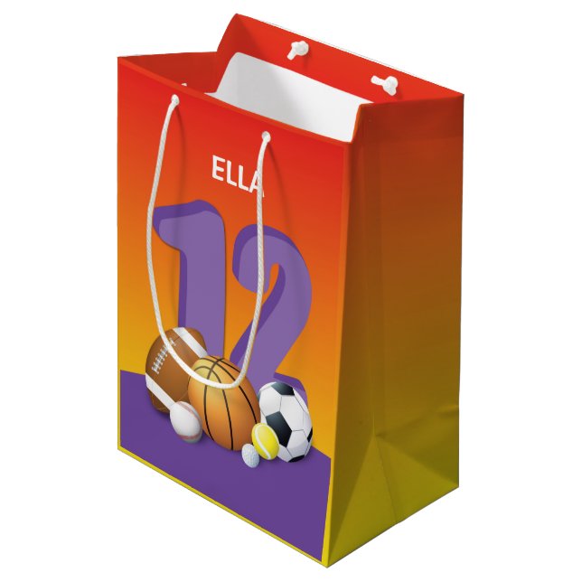 Girl 12. Geburtstag Sportbälle Mittlere Geschenktüte (Vorderseite Schrägansicht)