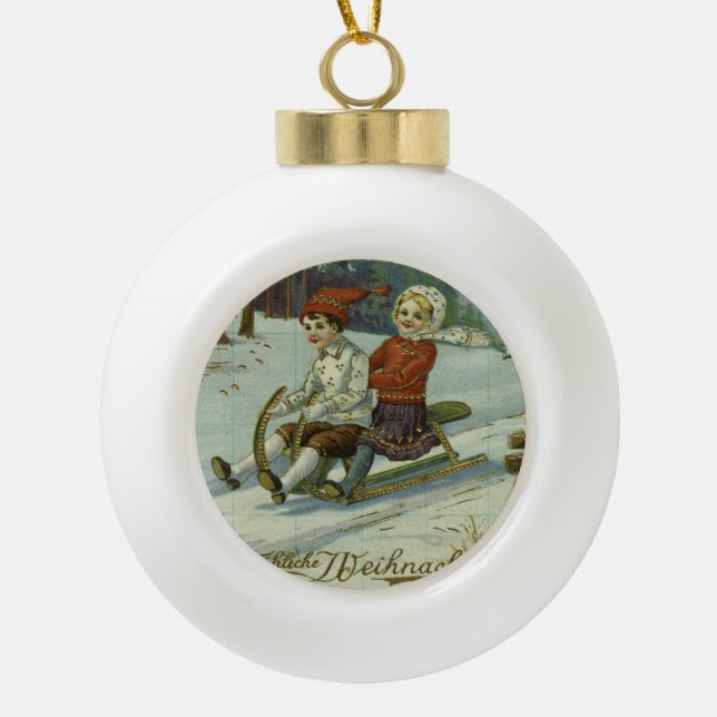 Girl and boy enjoy a sleigh ride illustration keramik Kugel-Ornament (Vorderseite)