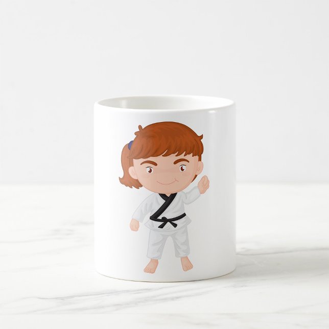 Girl Doing Karate Tasse (Von Creator hochgeladen)
