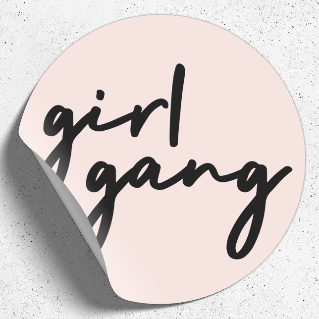 Girl Gang | Girl Power Moderner Feminismus Rosa Ro Runder Aufkleber (Von Creator hochgeladen)