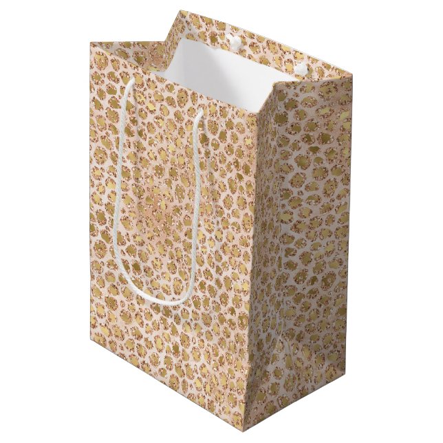 Girl Glitzer Gold Peach Leopard Print Mittlere Geschenktüte (Vorderseite Schrägansicht)