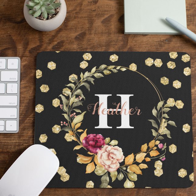 Girl-Gold-Imitate und Blumenkleider-Monogramm Mousepad (Von Creator hochgeladen)