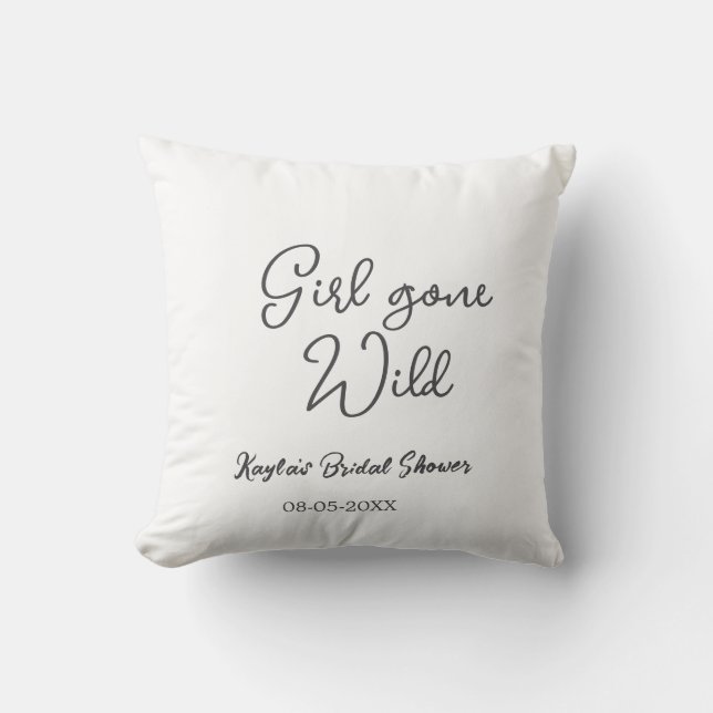 Girl gone wild bridal shower name date simple mini kissen (Vorderseite)