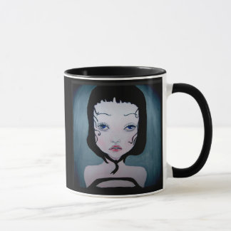 Girl in black mugg tasse