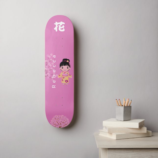 Girl japanischer Stil mit Monogram "Blume" Skateboard (Wandkunst)