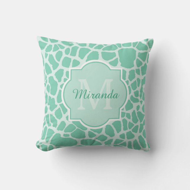 Girl Mint Green Giraffe Print Monogram und Name Kissen (Vorderseite)