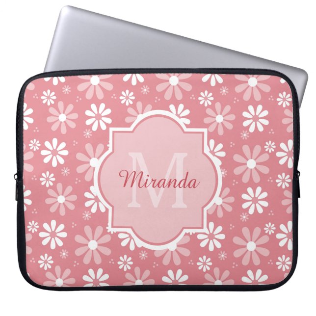 Girl Monogram Niedlich Pink Daisy Blume mit Namen Laptopschutzhülle (Vorderseite)