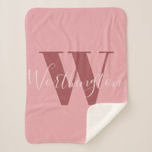 Girl Monogramm und Name Rosa rot Sherpadecke