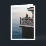 Girl on Pier, Beach Portrait Karte<br><div class="desc">Mädchen auf Pier,  Beach Portrait Grußkarte. Sie können dieses Produkt ganz einfach kostenlos anpassen,  wenn Sie Text hinzufügen oder die Farbe des Hintergrunds ändern möchten.</div>