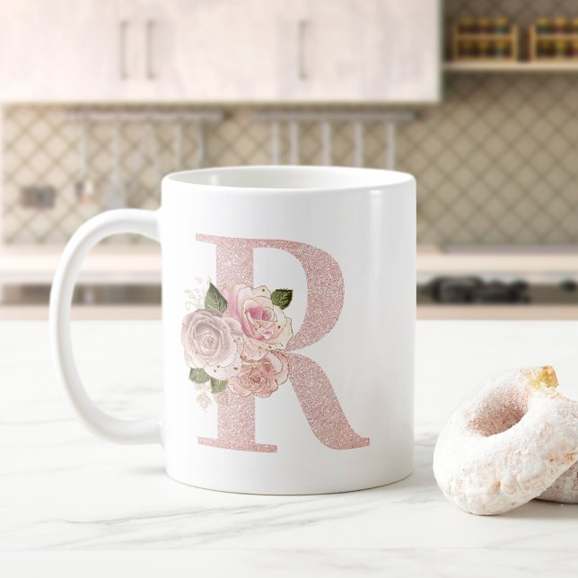 Girl Pale Rose Gold Glitzer Floral R Monogramm Kaffeetasse (Von Creator hochgeladen)