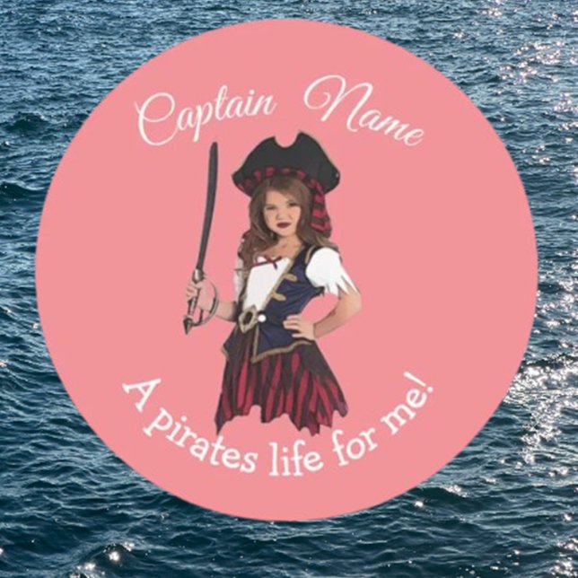 Girl Pirate Runder Aufkleber (Unforgettable Kids Pirate Party Themes to Make Them Walk the Plank)