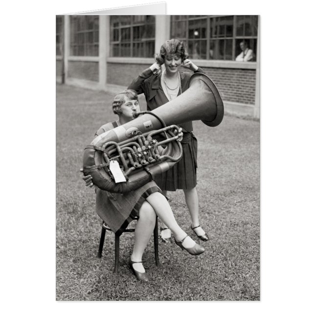 Girl Playing Tuba, 1928 (Vorne)