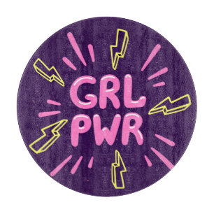 Girl Power feministischer Slogan, violetter Hinter Schneidebrett