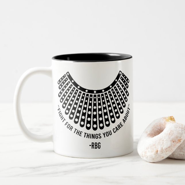 Girl Power, Notorious Rbg, Ruth Bader Ginsburg Zweifarbige Tasse (Mit Donut)