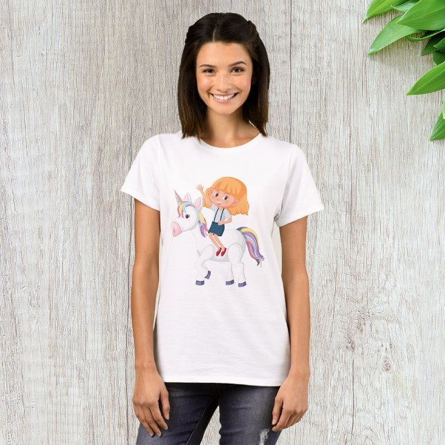 Girl Riding A Unicorn T-Shirt (Von Creator hochgeladen)
