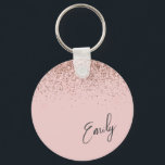 Girl Rose Gold Blush Pink Glitzer Monogram Schlüsselanhänger<br><div class="desc">Rose Gold - Blush Pink Sparkle Glitzer Script Monogram Name Keychains (Key Chain). Das macht den perfekten 16 Geburtstag,  Hochzeit,  Brautparty,  Jubiläum,  Babydusche oder Junggeselinnen-Abschied Geschenk für jemanden,  der Lieben glamourösen Luxus und schicke Stile.</div>