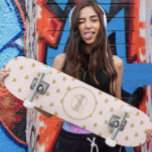 Girl Skateboard Monogramm und Name<br><div class="desc">Dieses Girl Skateboard Monogramm und Name ist das perfekte Geschenk für jeden Anlass. Diese Vorlage kann mit Ihrem bevorzugten Schriftart, Farbe und Text personalisiert werden, um Ihr Kunstwerk einzigartig zu machen. Blättern Sie einfach nach dem Kauf nach unten und klicken Sie auf "Details", wo Sie erweiterte Editiermöglichkeiten finden, um diesem...</div>