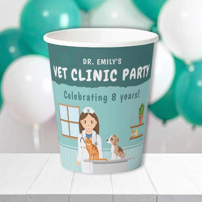 Girl Veterinarian Animal Hospital Kids' Birthday Pappbecher (Von Creator hochgeladen)