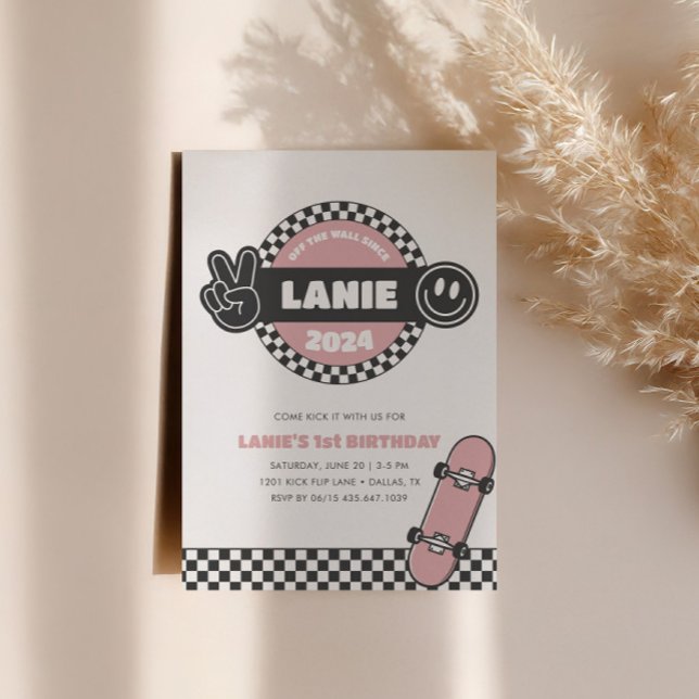 Girls' Checkered Skateboard Groovy Hippie Birthday Einladung (Von Creator hochgeladen)